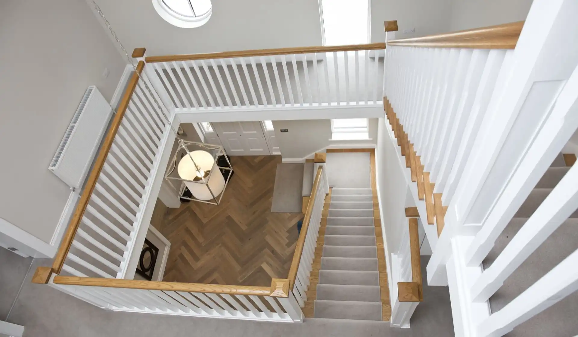 closed riser cut string l shaped stairs