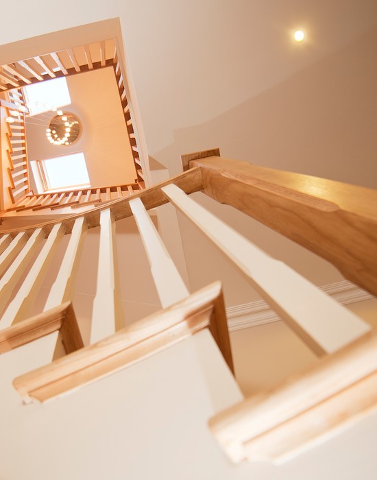 curved string with oak treads 2
