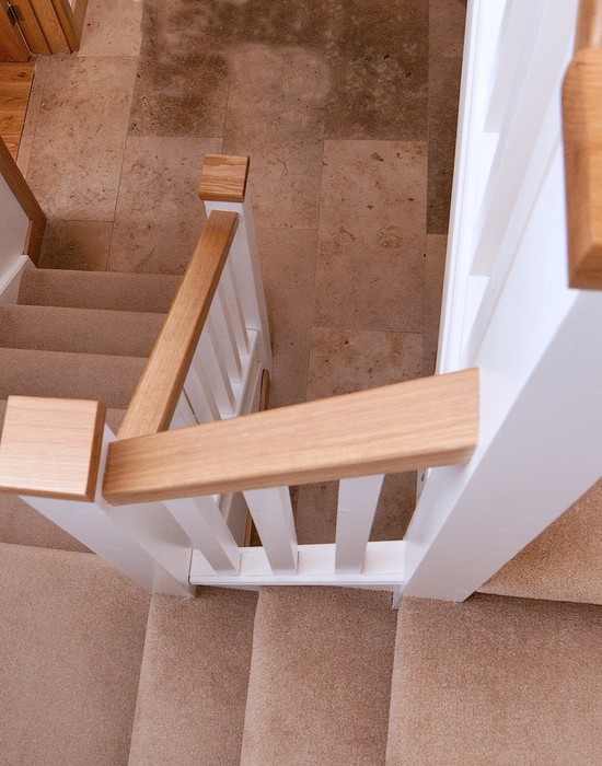 primed closed string with oak handrail
