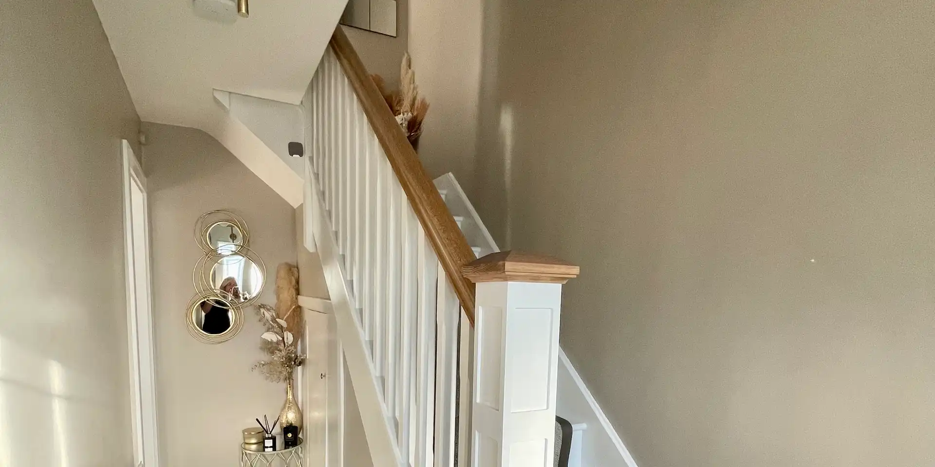 white walnut closed string bannisters